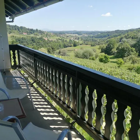 Apartma Gorca Plevnik Casa de Férias *